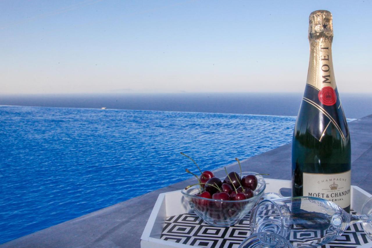 Luna Rossa Santorini 이메로비글리 외부 사진