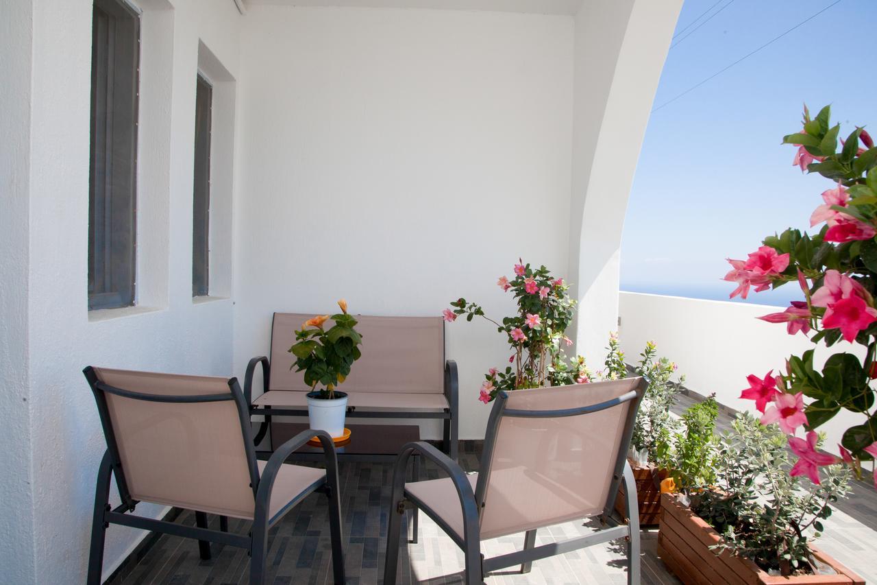 Luna Rossa Santorini 이메로비글리 외부 사진